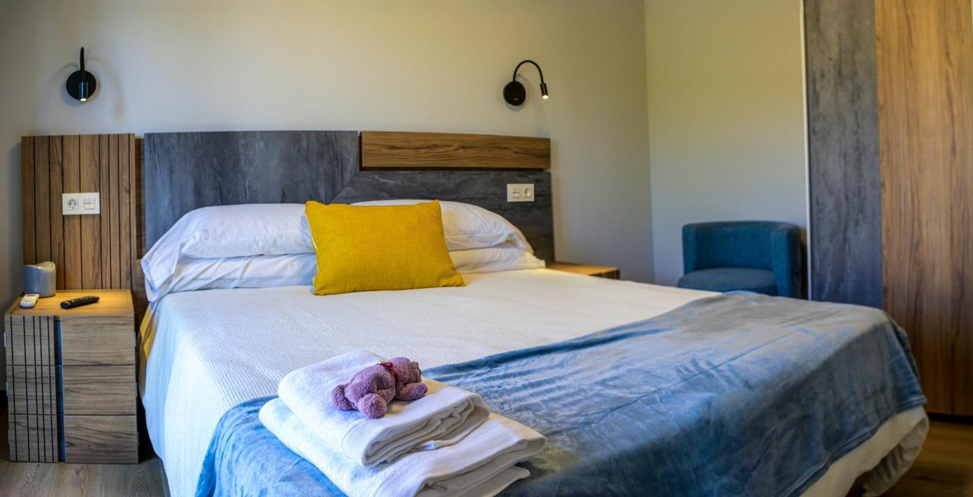 Apartamentos El Puente Covarrubias Exteriör bild